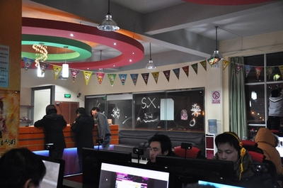 高密网络文化新名片 万佳网络文化园精品网吧-人和连锁店的崛起与启示